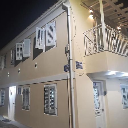 Garitsa Apartments Corfu  Εξωτερικό φωτογραφία